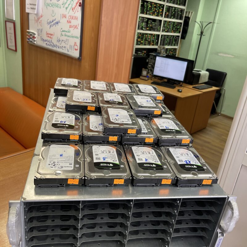 После сброса RAID и обнуления дисков вернули около 60 ТБ