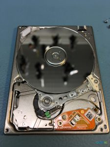 Разобранный диск Toshiba MK6014GAL